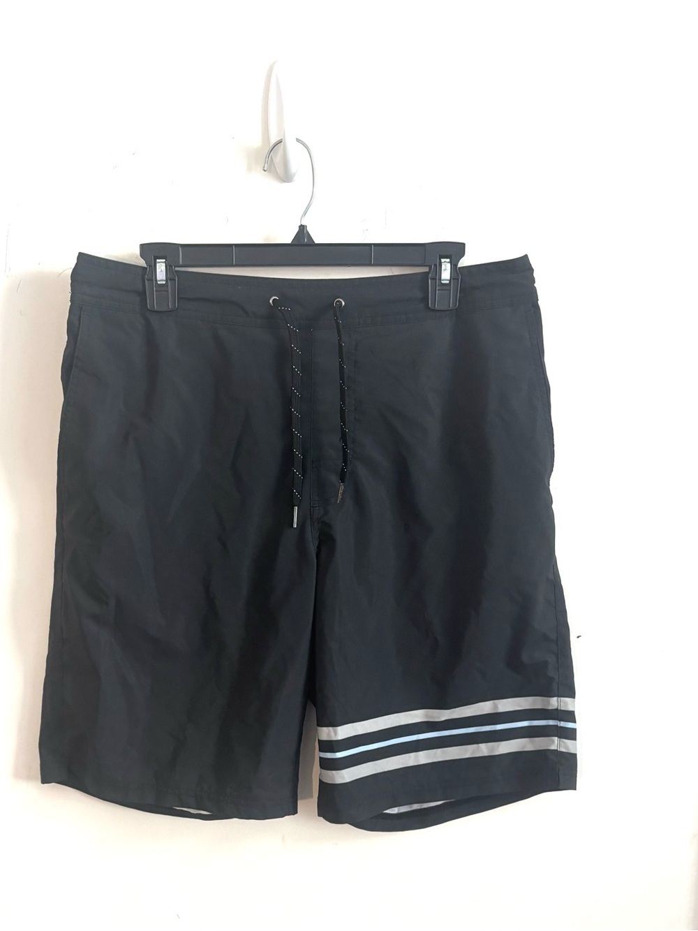 Fair Harbor Men's Swim Trunks X-Large  Lined Black Single Leg Striped Beach